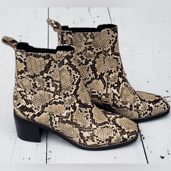 NWT Nordstrom Nohazina-Lea Caramel Snake Print Heel Ankle Boots Size: - Picture 9 of 10